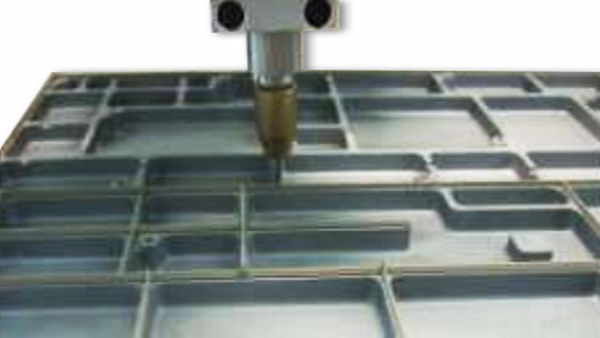 兆科TIS-30FIP导电胶：高屏蔽、低硬度实现自动化点胶